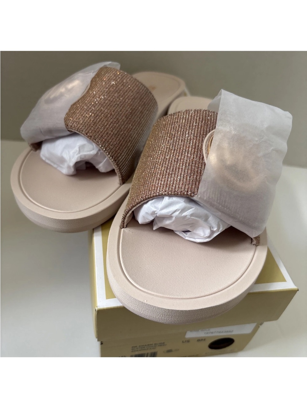 Michael Kors Women's MK Glitter Chain Mesh Charm Slide, Rose Gold, 8 Brand New - Picture 3 of 14